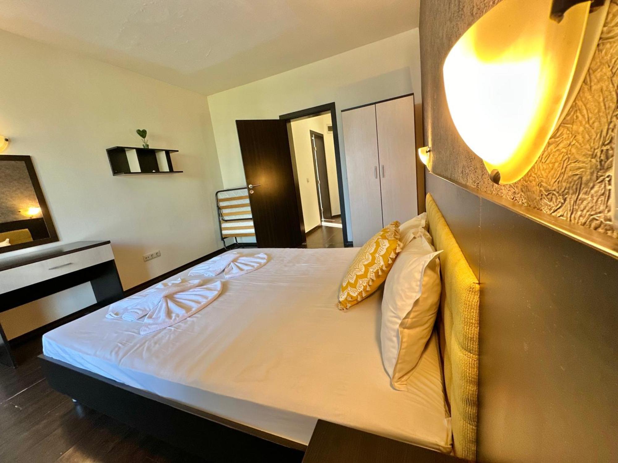 Menada Imperial Heights Villas Sunny Beach Ngoại thất bức ảnh