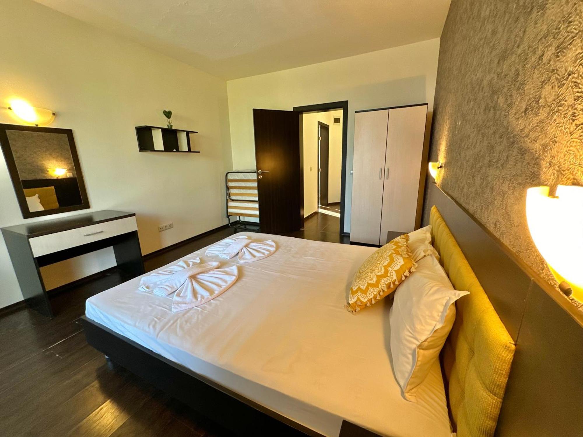 Menada Imperial Heights Villas Sunny Beach Ngoại thất bức ảnh