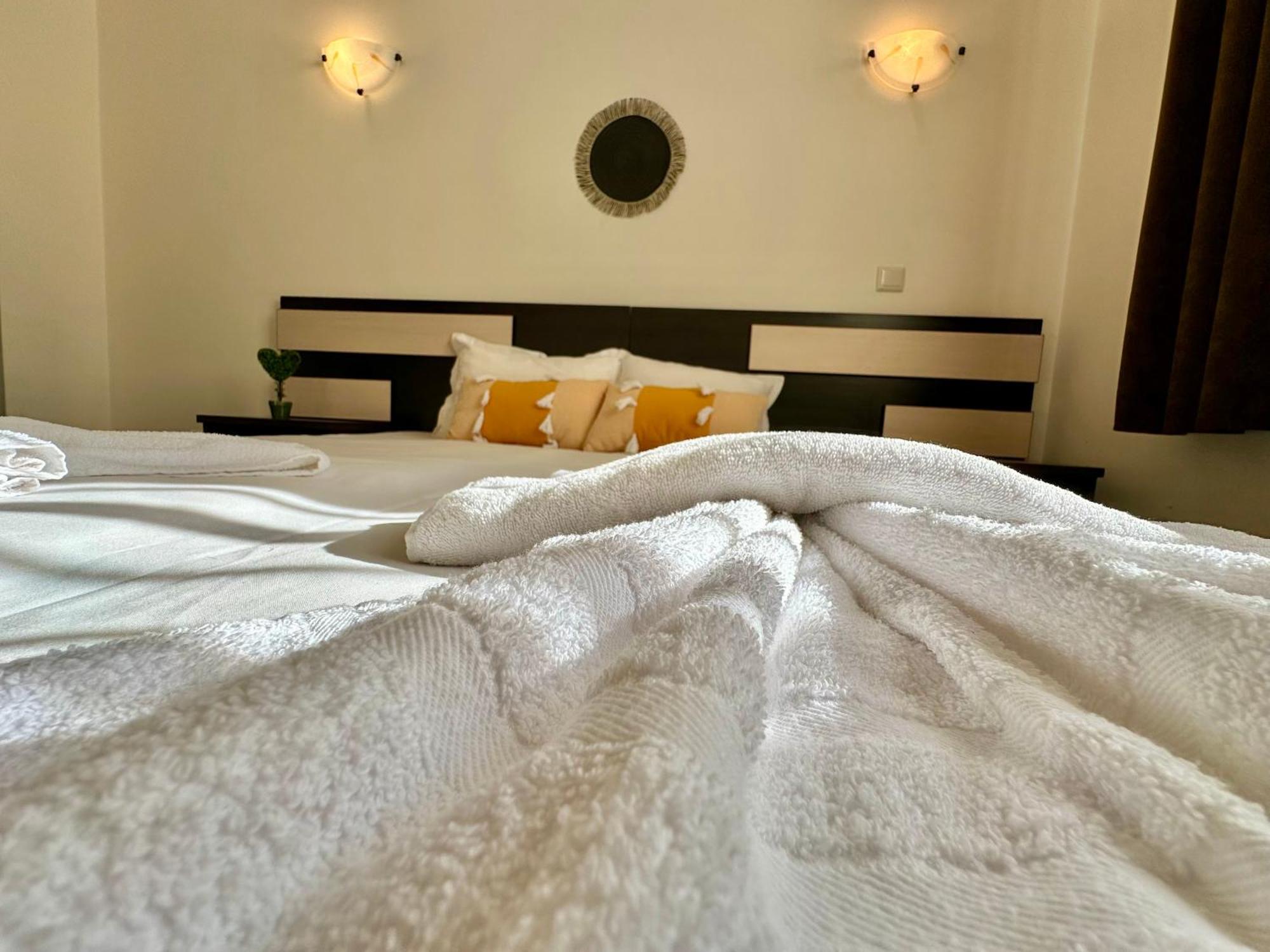 Menada Imperial Heights Villas Sunny Beach Ngoại thất bức ảnh